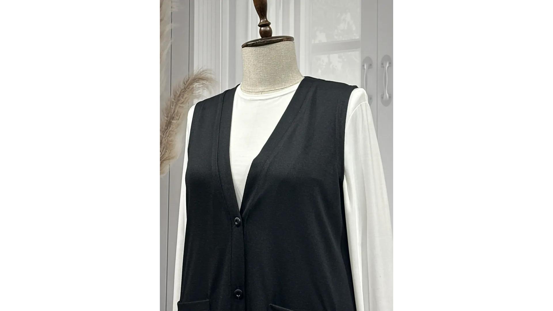 BUĞRA UZUN YELEK - SİYAH - (Asorti: 4-6)