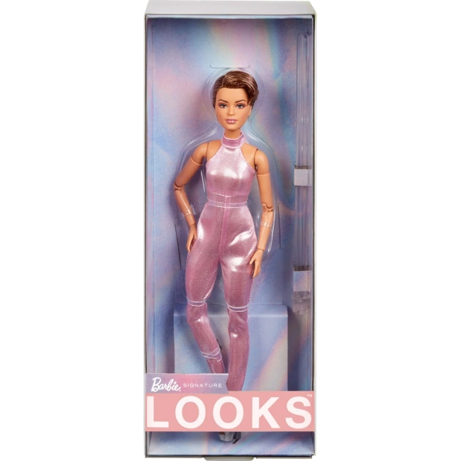 Barbie Pixie Cut ile Bebek Gibi Görünüyor