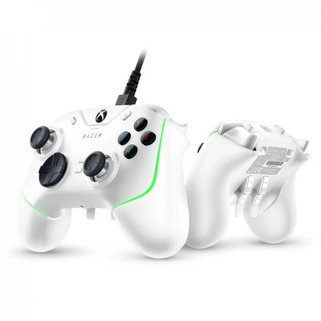 Xbox Serisi Razer Wolverine V2 Chroma Kablolu Oyun Kumandası