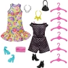 Barbie Fashionistas Son Ünlü Gardırop Taşınabilir Moda Oyunu ile Bebek