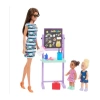 Barbie - I Love School Sınıf Oyun Seti, 3 Bebek ve 20+ Aksesuar Çok Renkli