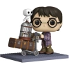 Funko POP Deluxe: Harry Potter Harry Pushing Trolley Figürü (57360)
