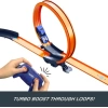 Hot Wheels Ölçekli Uzaktan Kumandalı Araç ve 30dan Fazla Yarış Pisti