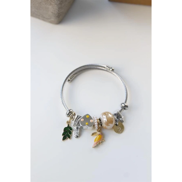 Çelik Charmlı Kuşlu Bileklik - Kahverengi