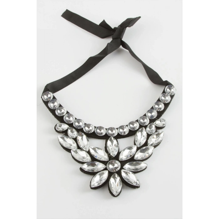 Çiçek Taşlı Yaka Kolye