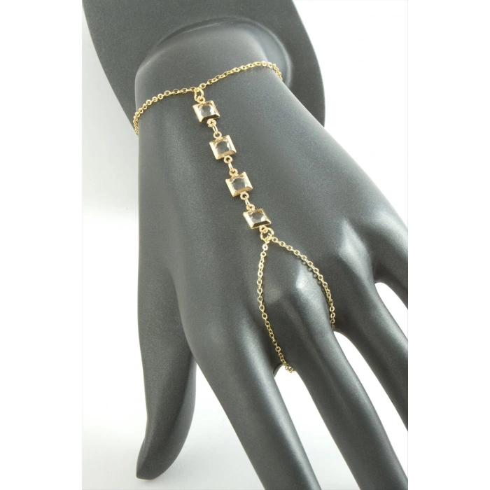 Kare Taşlı Şahmeran