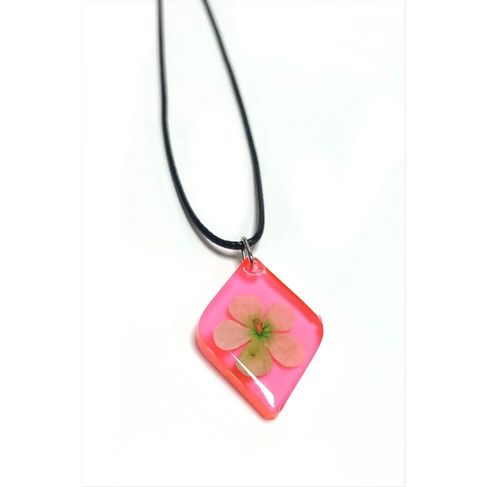 Kartopu Çiçeği Baklava Dilimli Epoksi Kolye