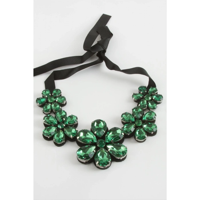 Papatya Taşlı Yaka Kolye