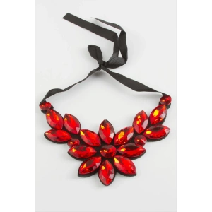 Çiçek Taşlı Yaka Kolye