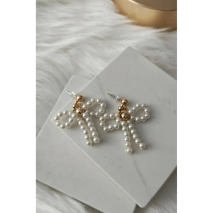 İncili Fiyonk Küpe