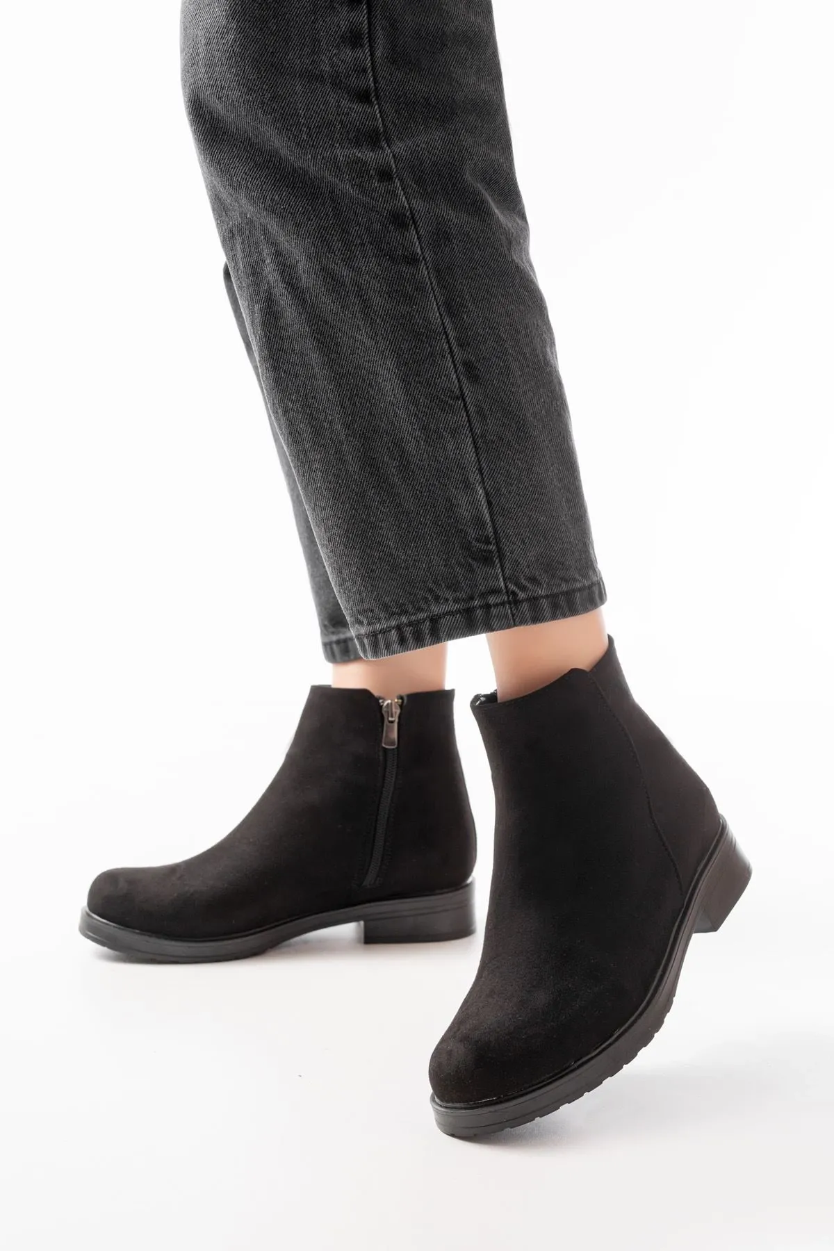 165-204 Siyah Süet Fermuarlı Günlük Kadın Bot