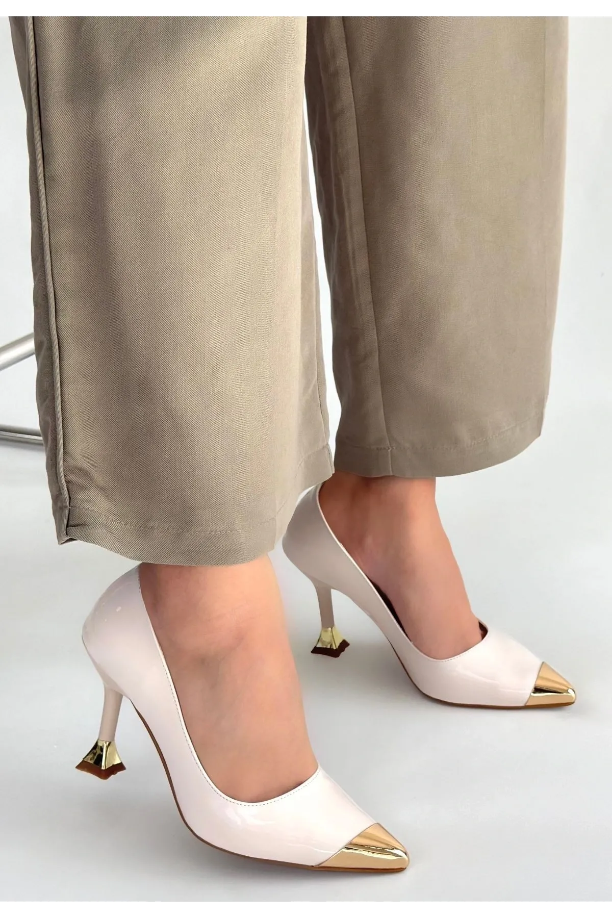 Artem Bej Rugan Topuklu Ayakkabı