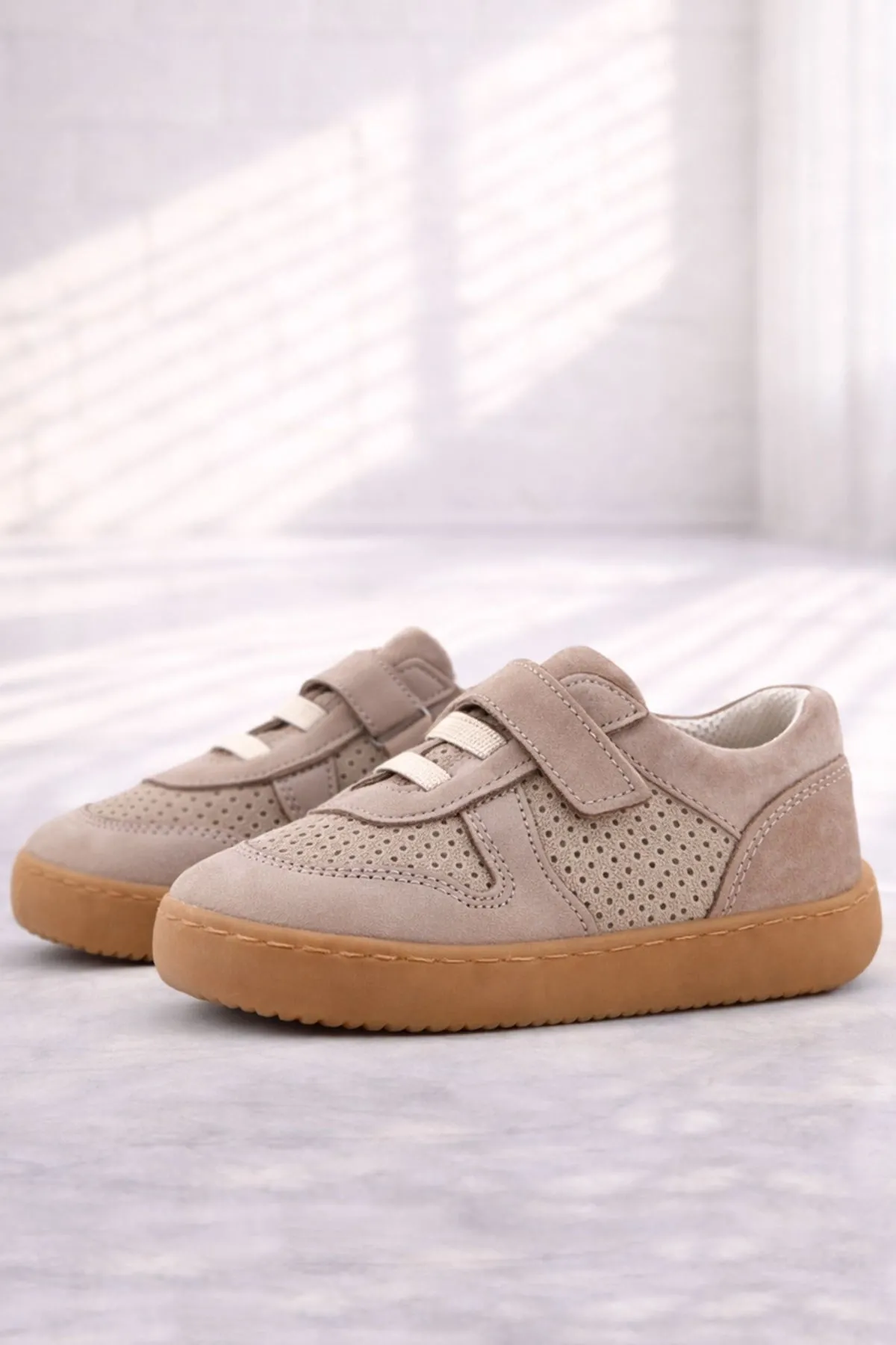 Bob Hakiki Deri Bej Barefoot Cırtlı Lastikli Bebek Sneaker Ayakkabı