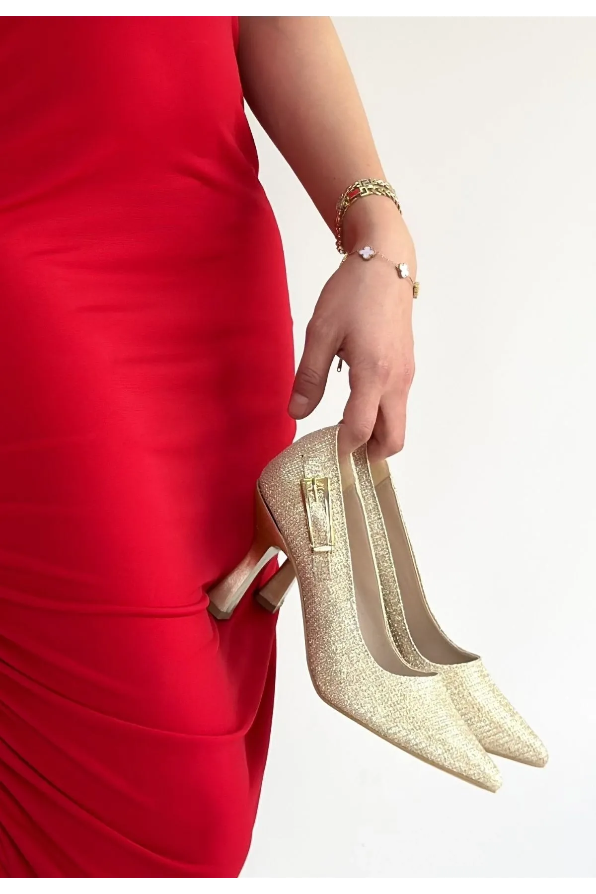 Cerin Gold Saten Simli Topuklu Ayakkabı