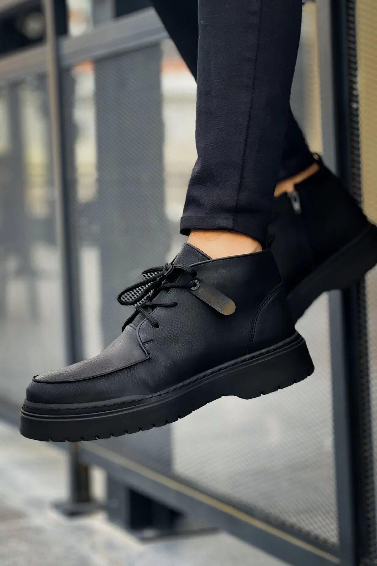 Ch213 - Cst Bryggen Erkek Bot Sıyah