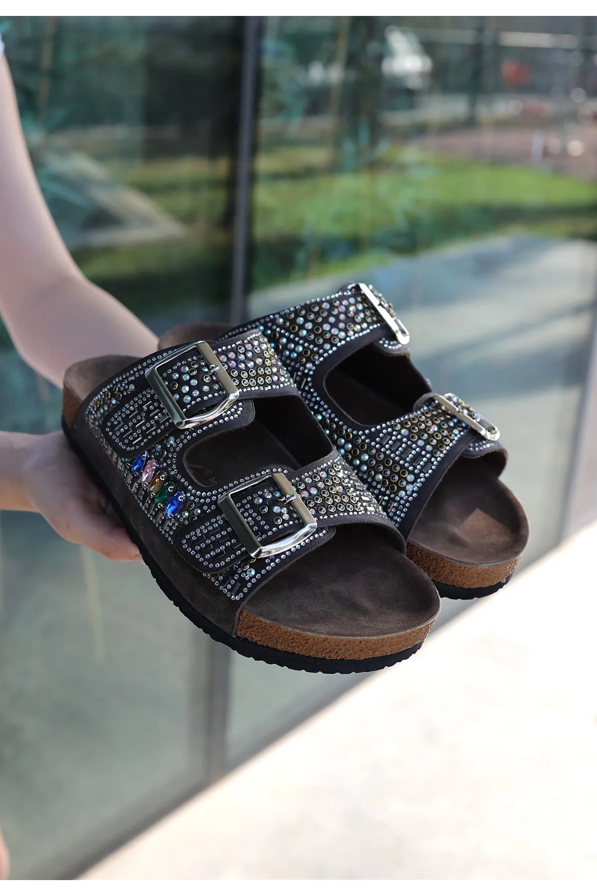 Edaj Kahverengi Nubuk Boncuk İşlemeli Terlik