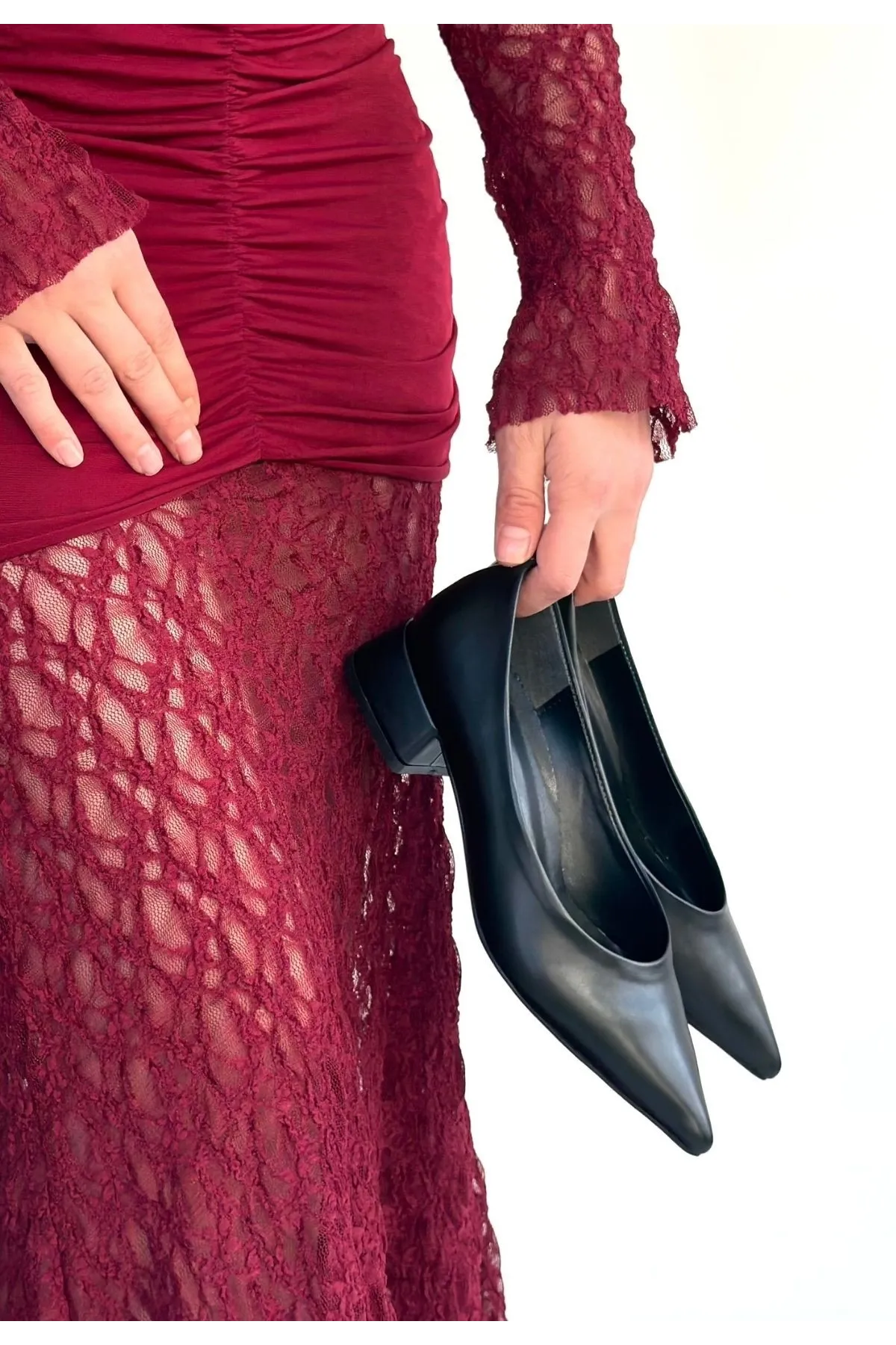 Ferla Siyah Cilt Topuklu Ayakkabı