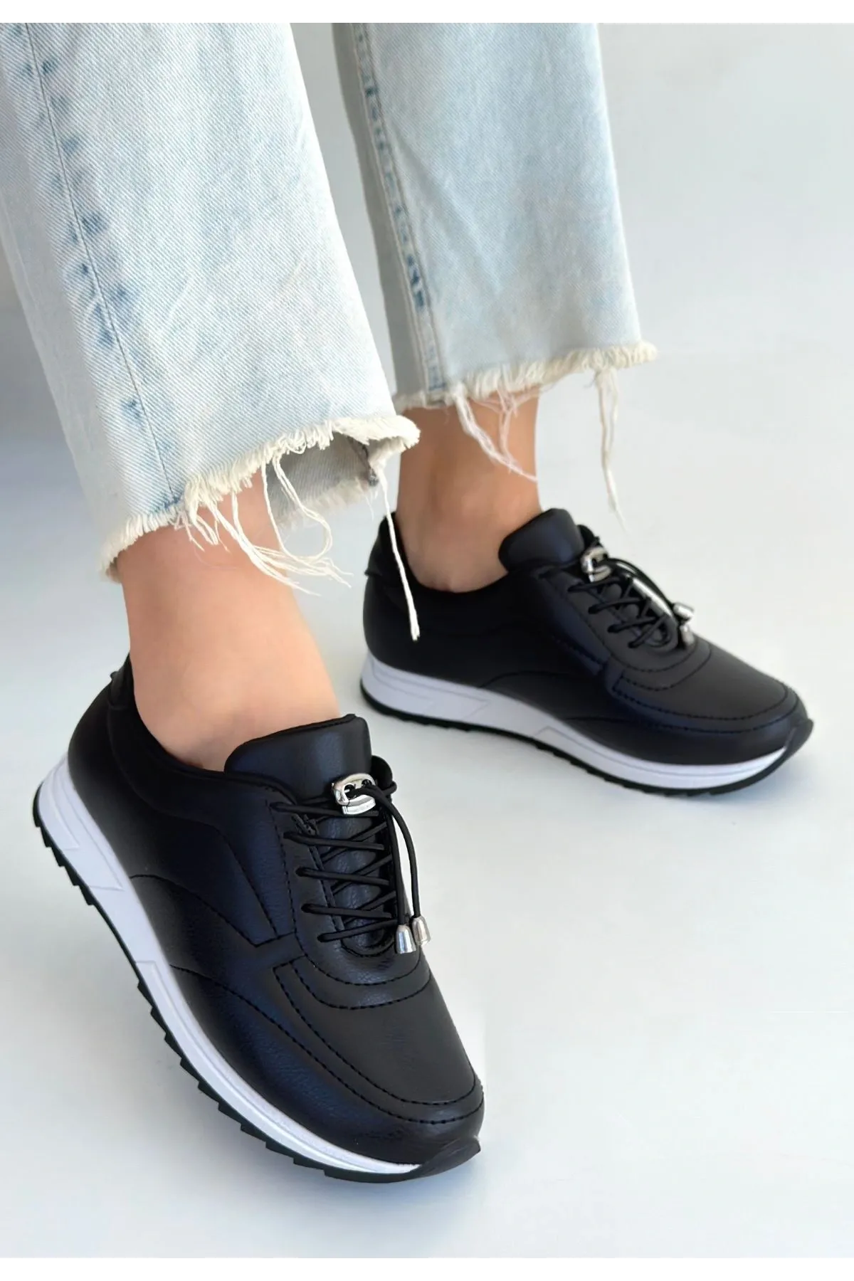 Finna Siyah Cilt Bağcıklı Spor Ayakkabı