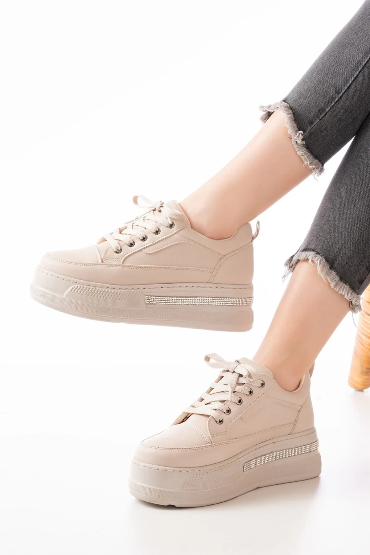 Fln-1999 Nut Bağcıklı Taban Taş Aksesuarlı Günlük Spor Ayakkabı