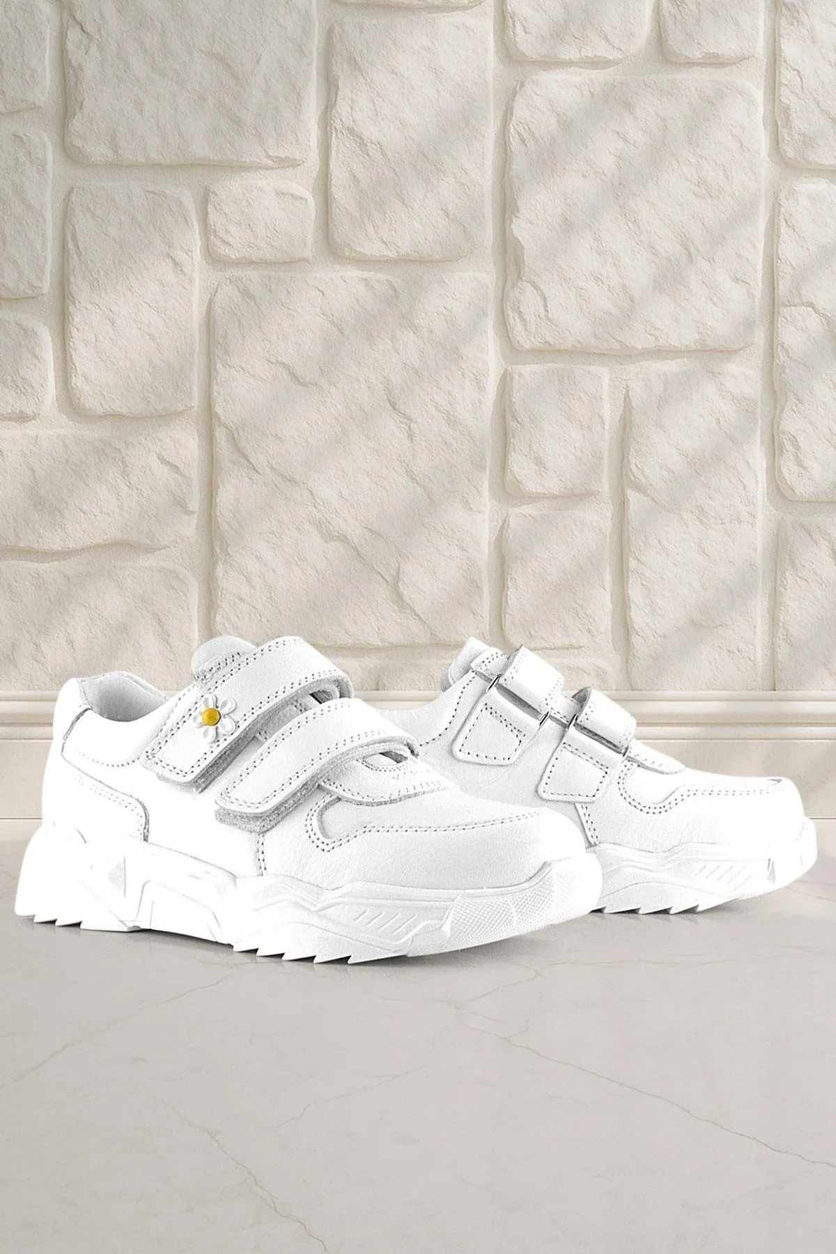 Hakiki Deri Beyaz Papatya Detaylı Kız Çocuk Günlük Ayakkabı