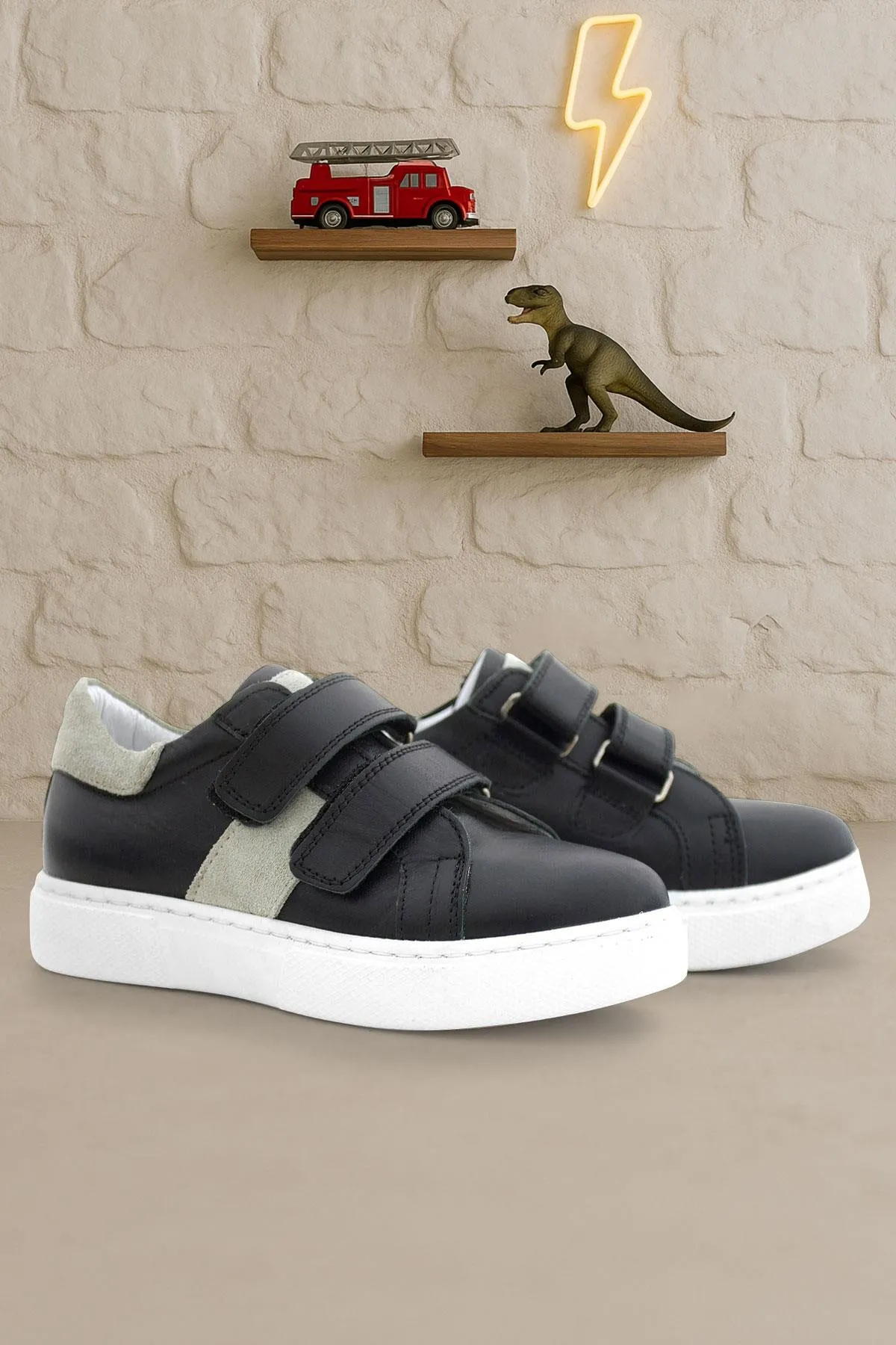 Hakiki Deri Siyah Gri Cırt Cırtlı Çocuk Spor Ayakkabı