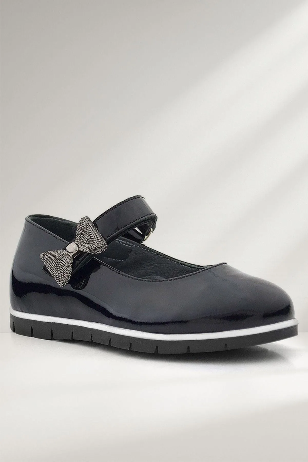 Hakiki Deri Siyah Rugan Kurdele Detaylı Kız Çocuk Babet