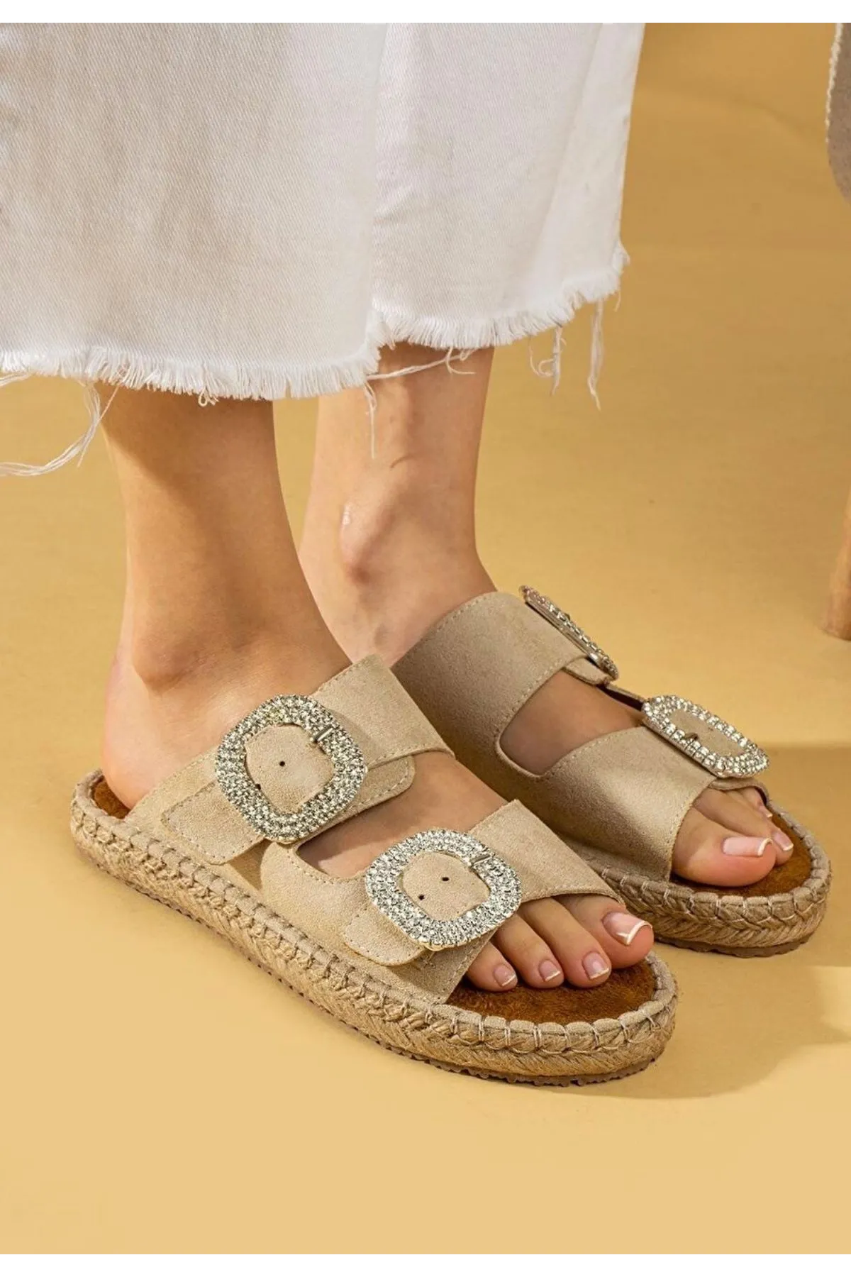 Hertas Bej Nubuk Tokalı Terlik