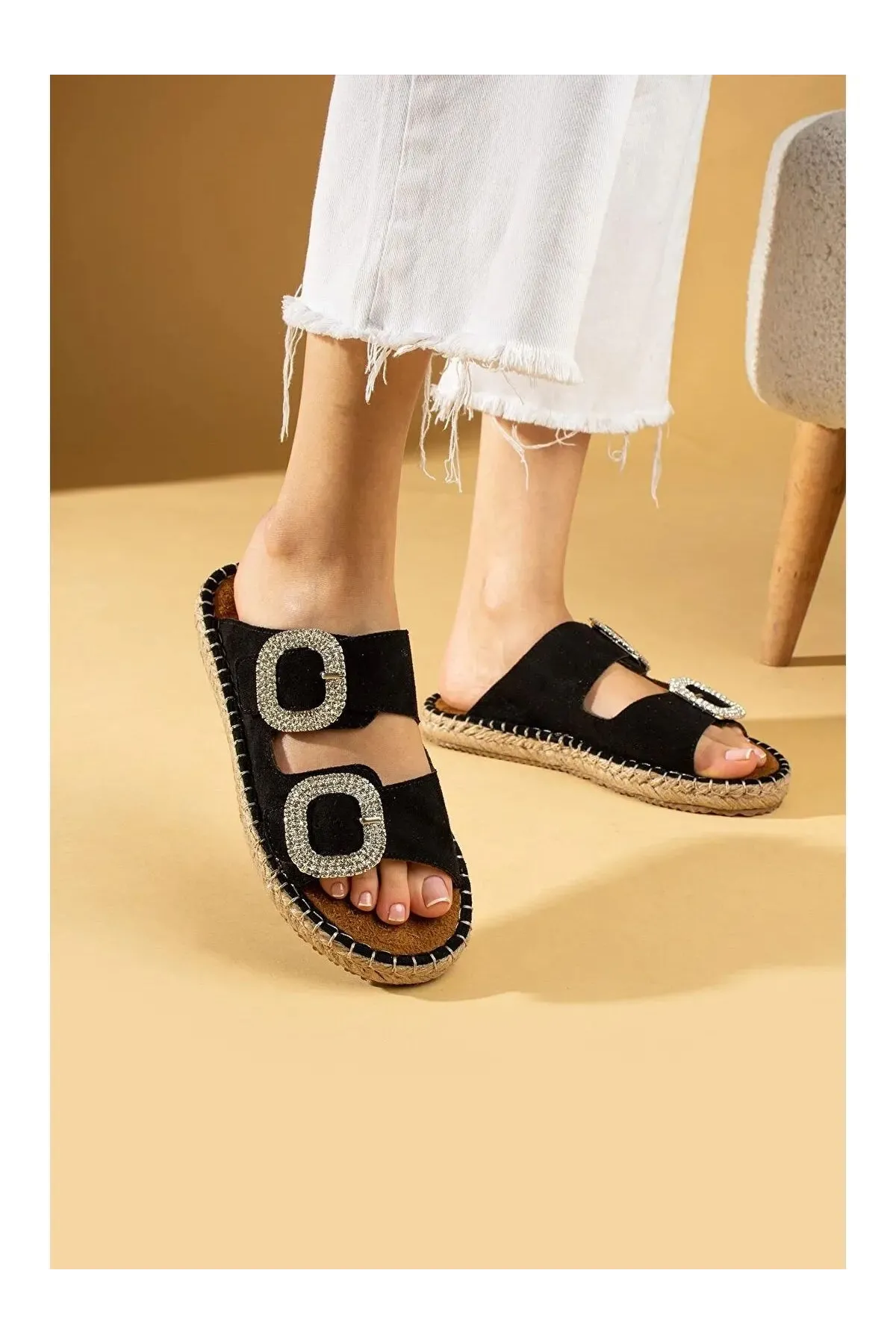 Hertas Siyah Nubuk Tokalı Terlik