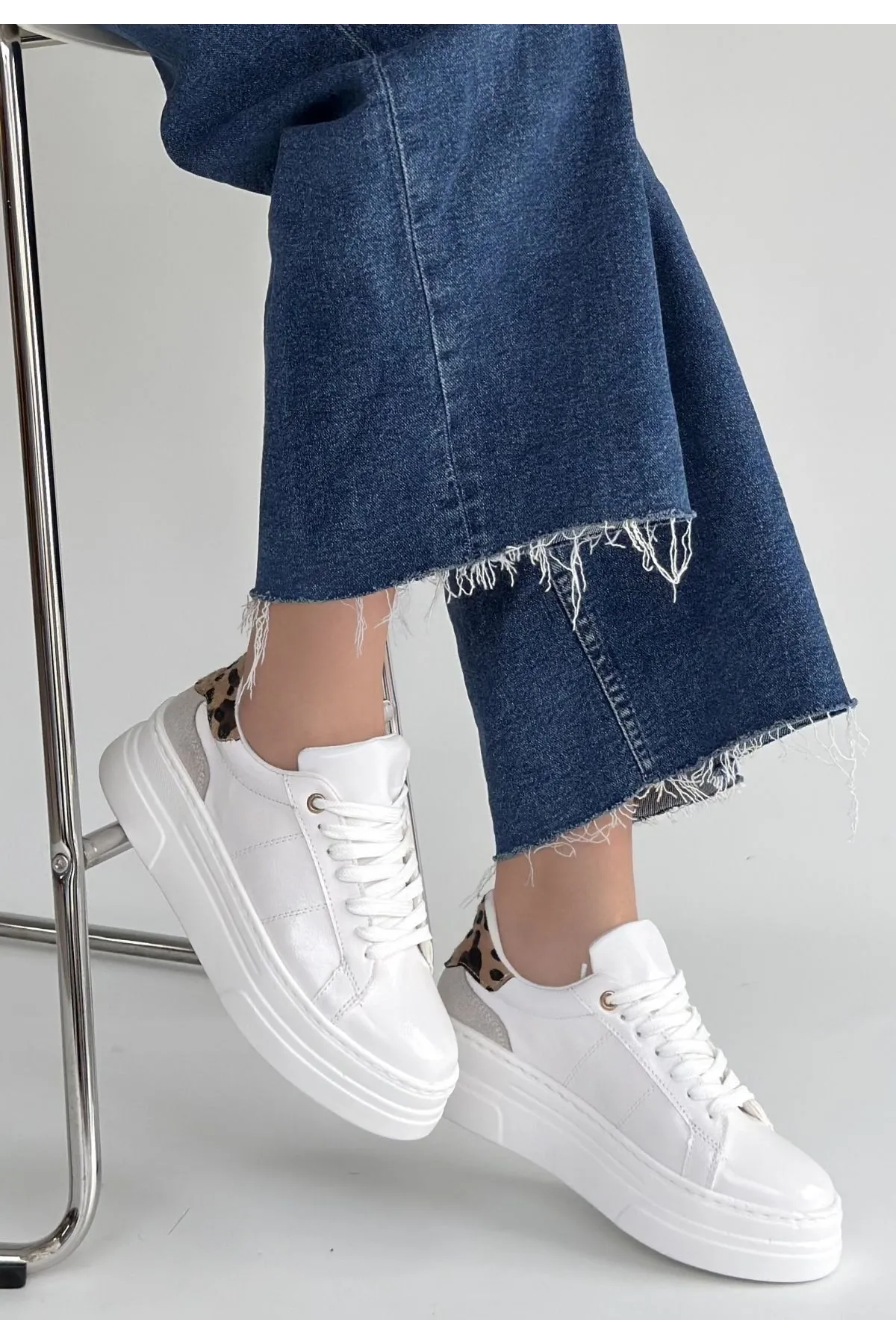 Jetan Beyaz Rugan Bağcıklı Spor Ayakkabı