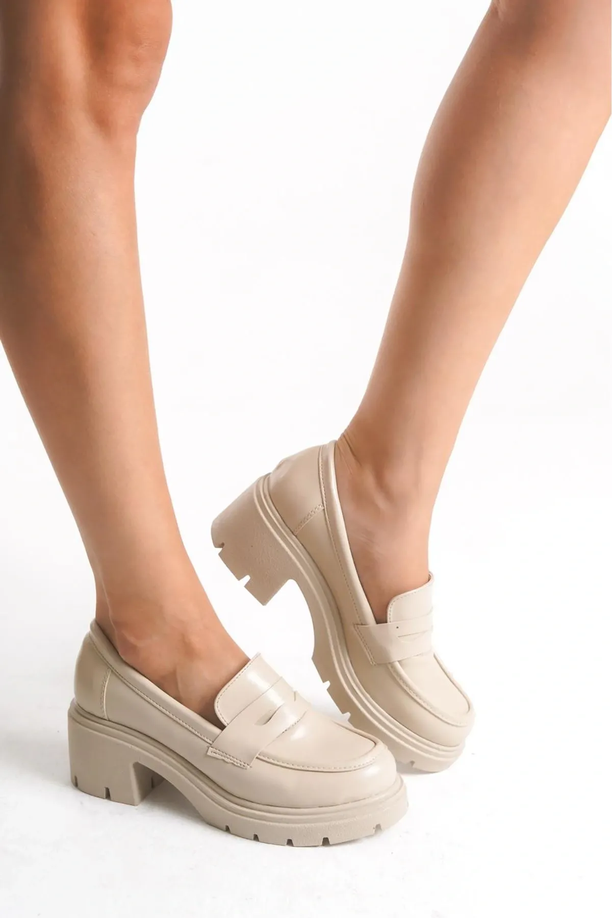 K-706 Bej Kırışık Rugan Yüksek Tabanlı Loafer Ayakkabı