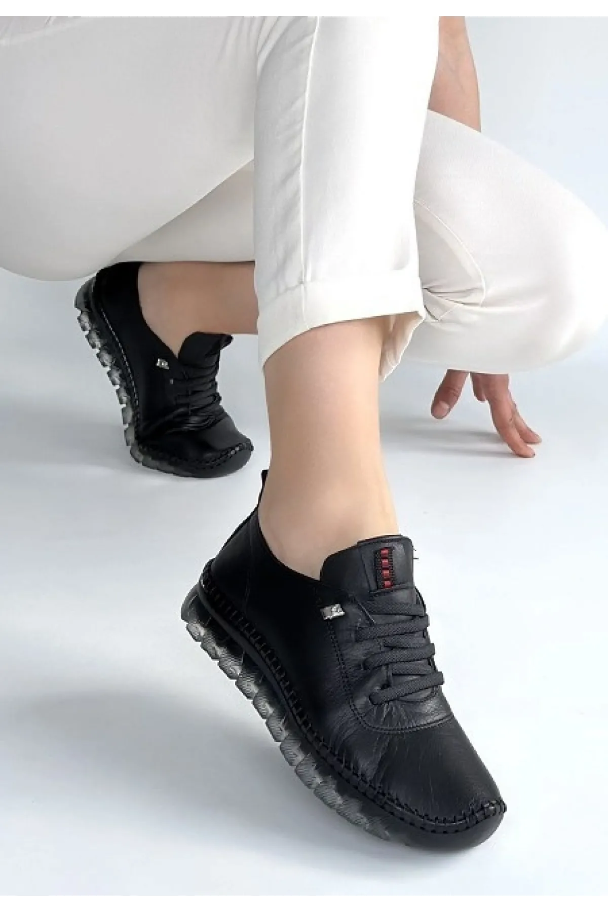 Kitta Siyah Deri Bağcıklı Spor Ayakkabı