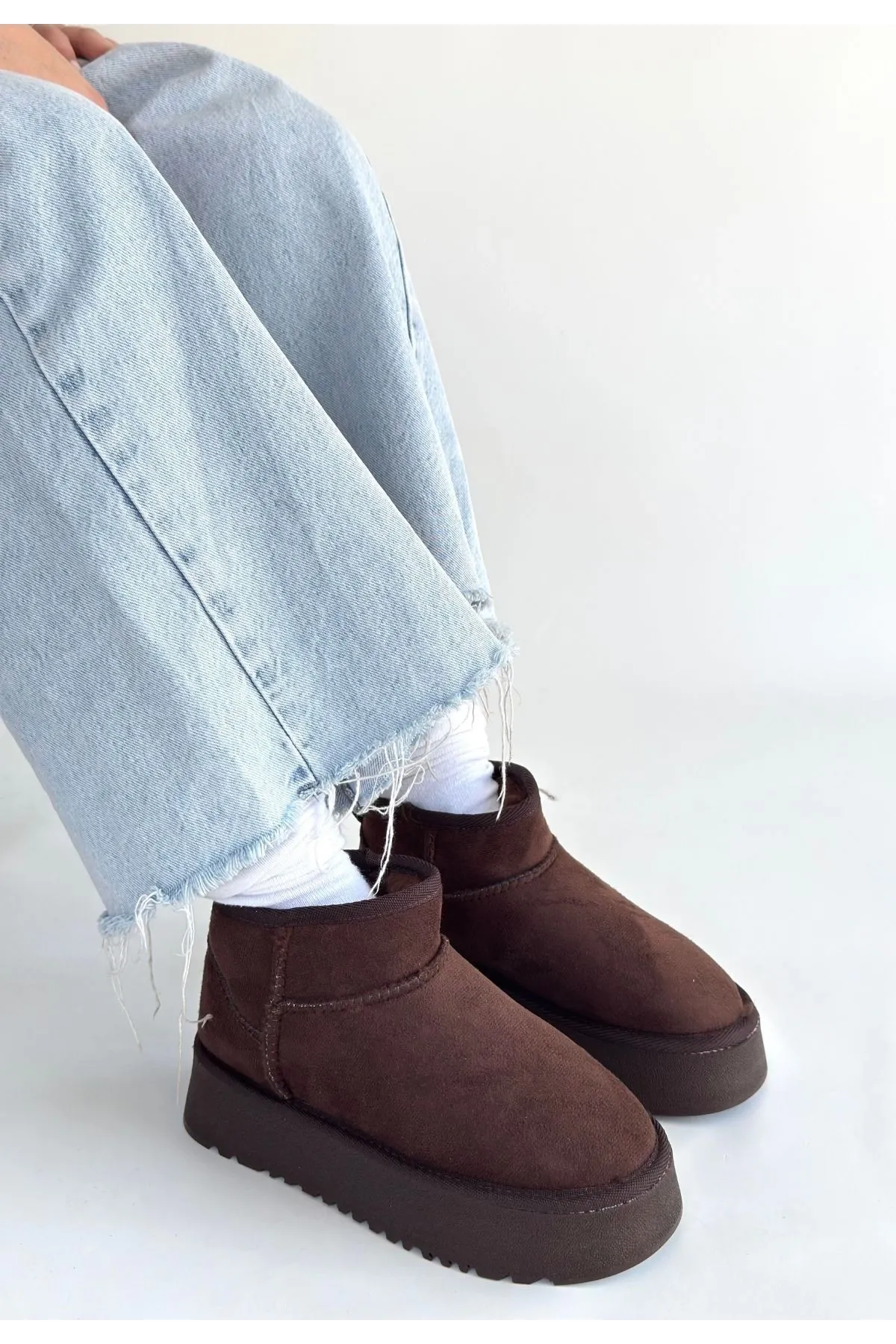 Linne Kahverengi Süet Bot