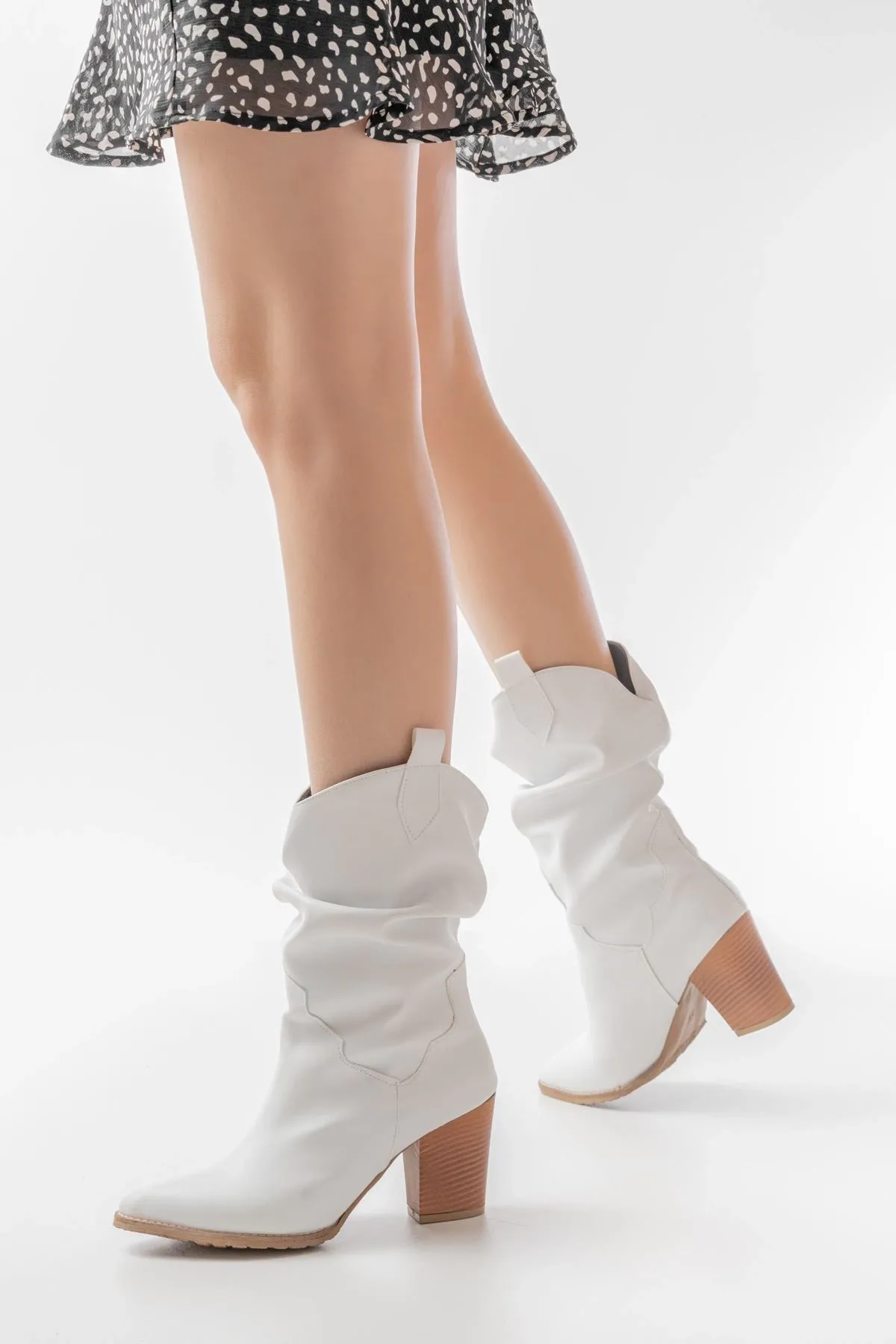 Ls-1860 Beyaz Körüklü Kalın Topuklu Günlük Kadın Bot