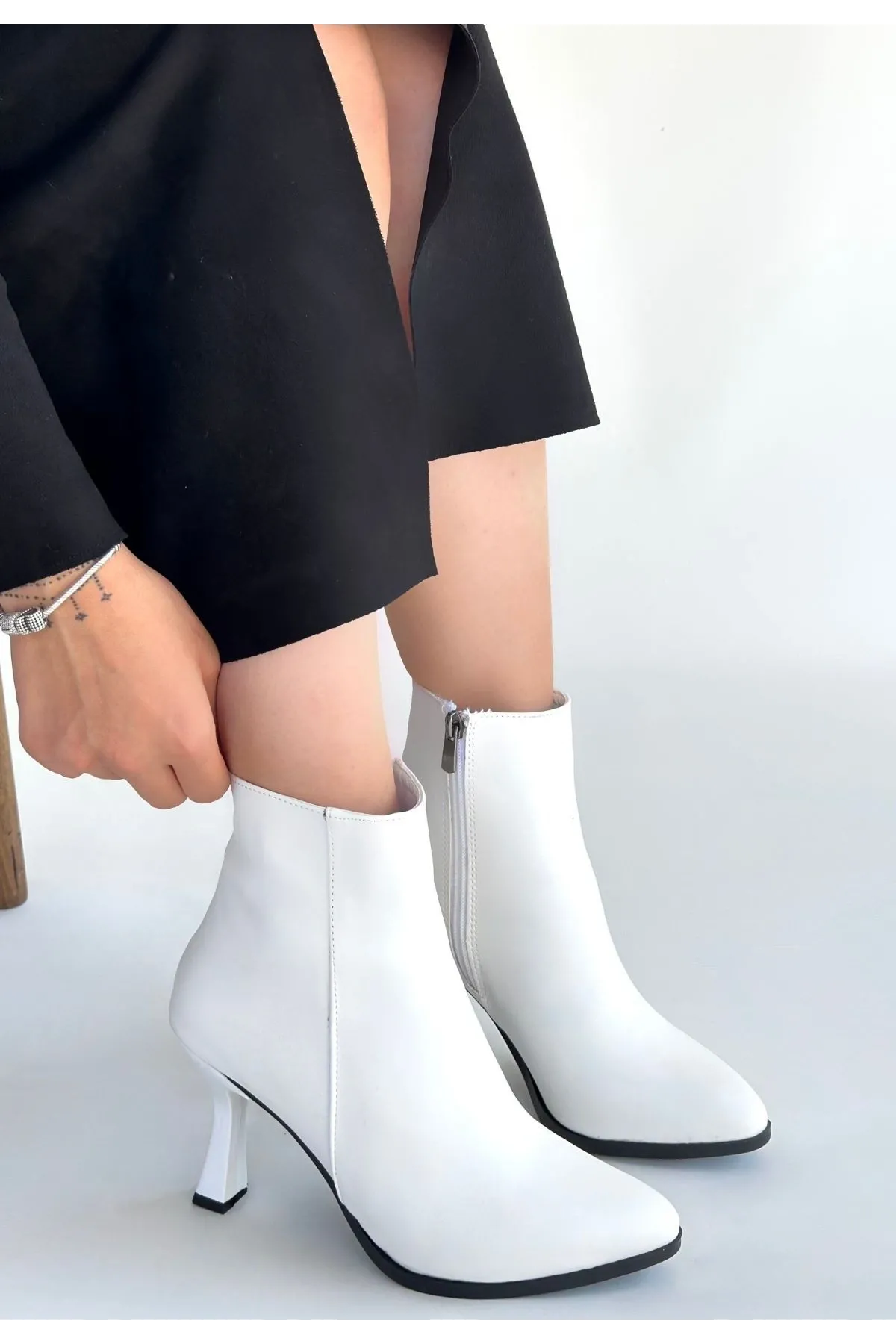 Mişha Beyaz Cilt Topuklu Bot