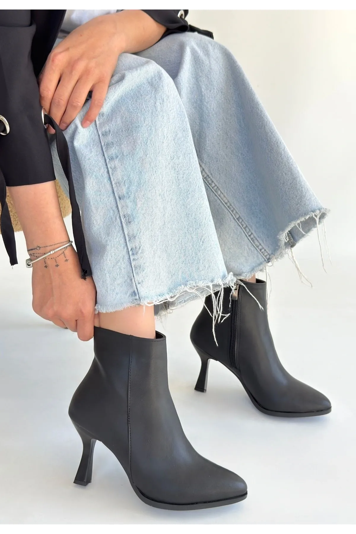 Mişha Siyah Cilt Topuklu Bot