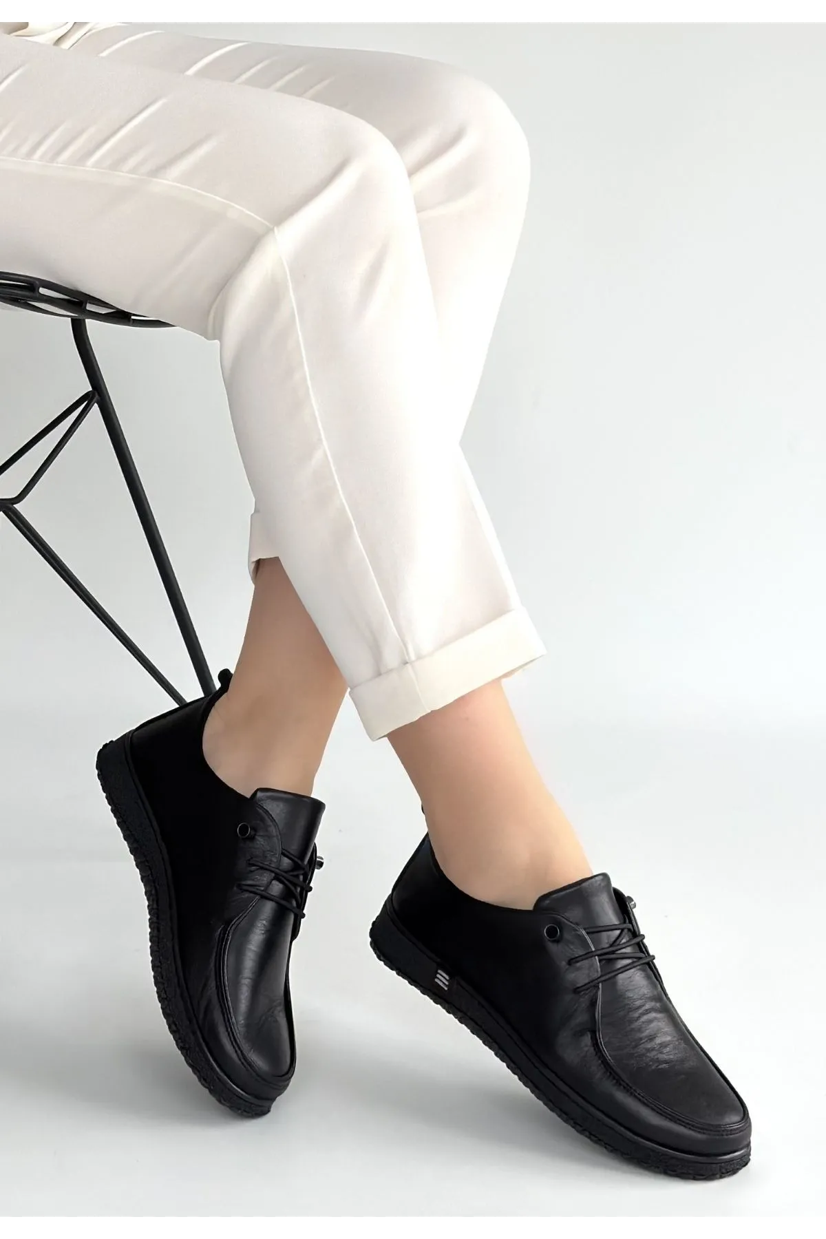 Mopin Siyah Deri Bağcıklı Spor Ayakkabı