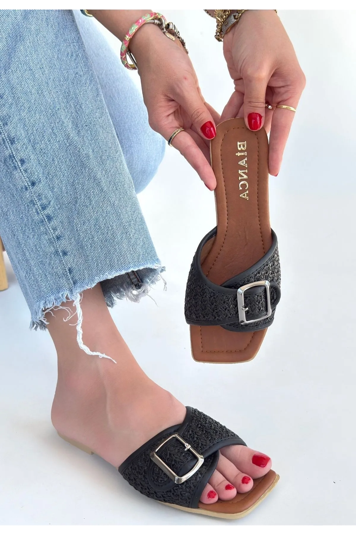 Revin Siyah Cilt Terlik