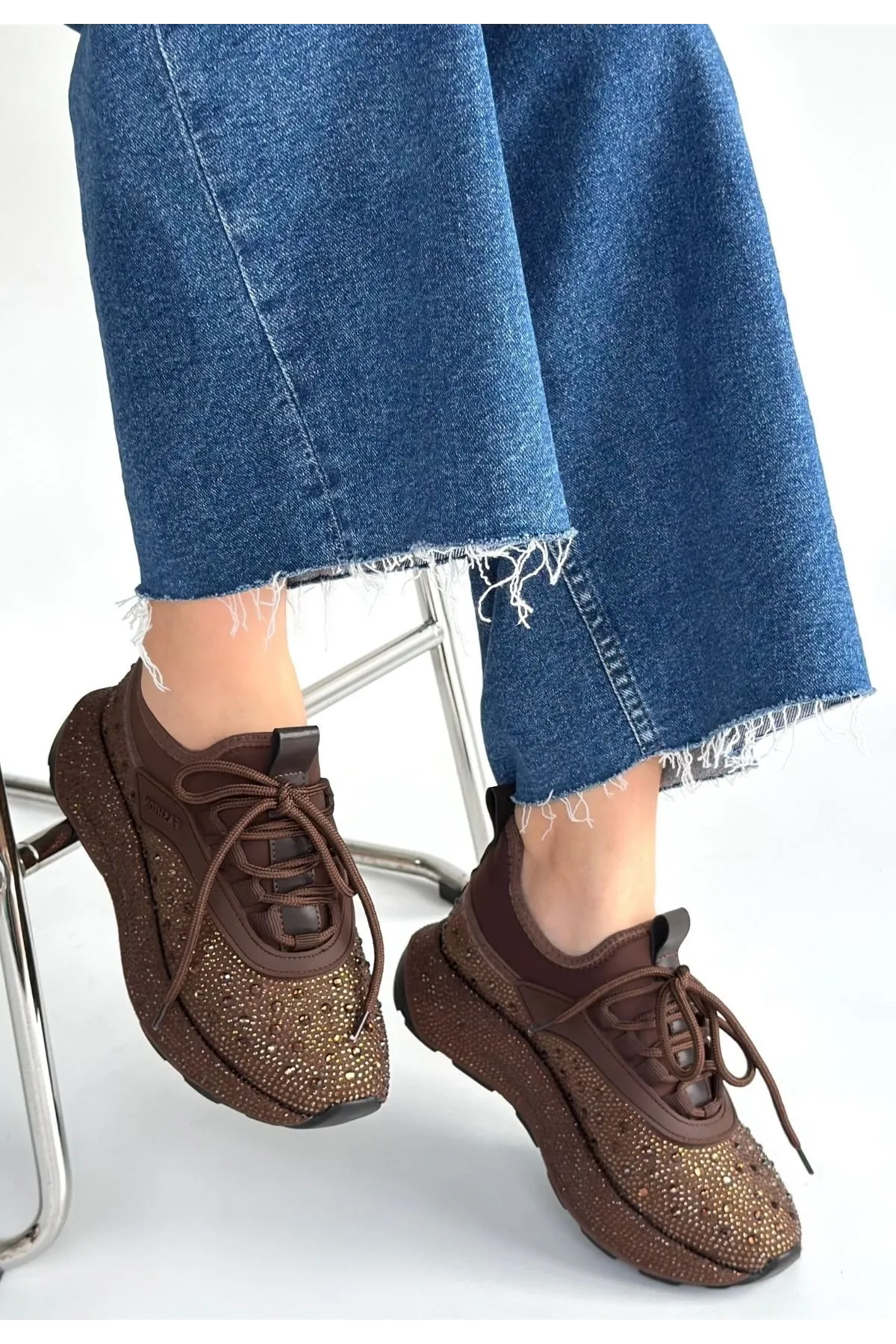 Rimay Kahverengi Cilt Boncuk İşlemeli Spor Ayakkabı