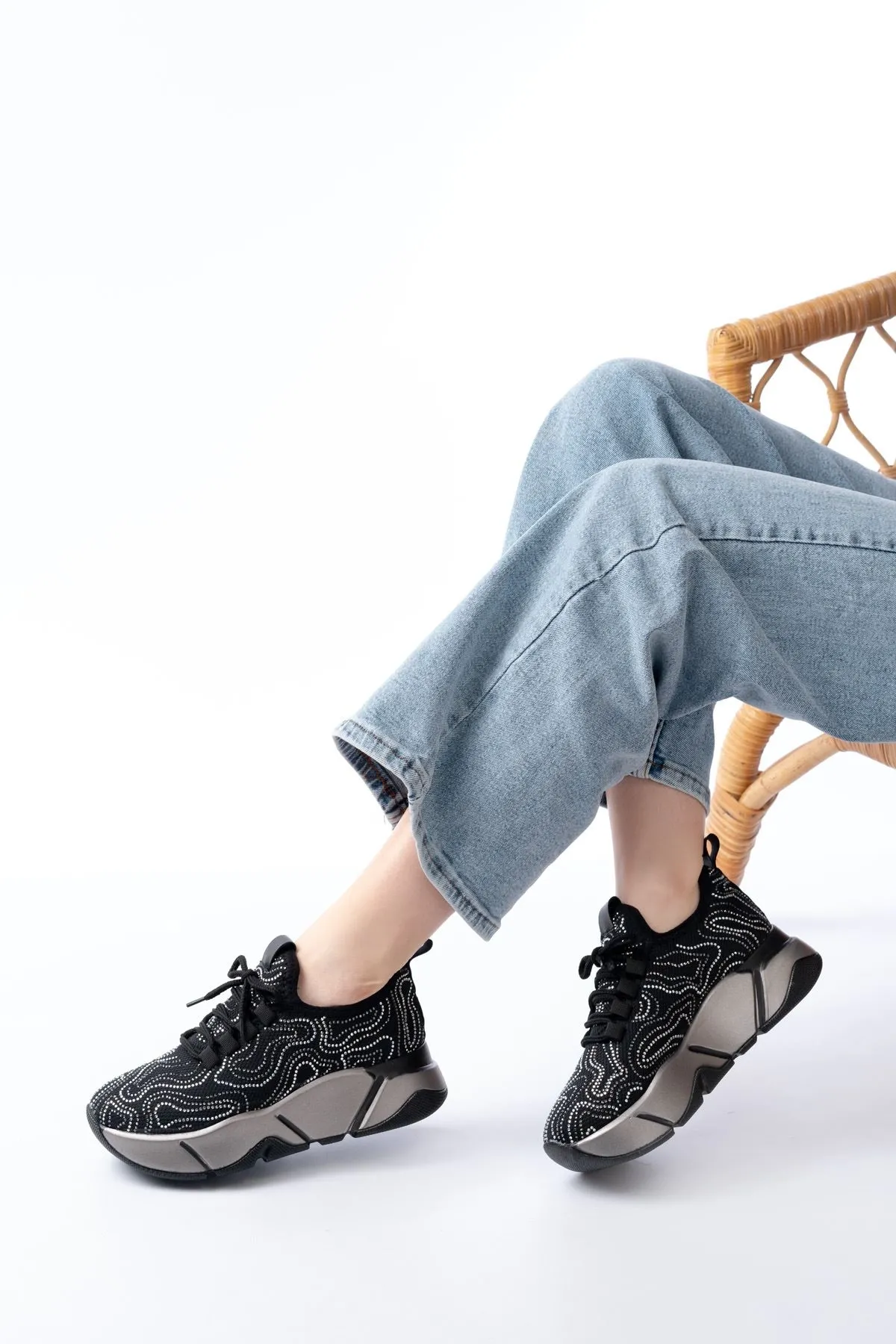 Rs-402 Siyah Bağcıklı Fileli Taşlı Platin Taban Günlük Kadın Spor