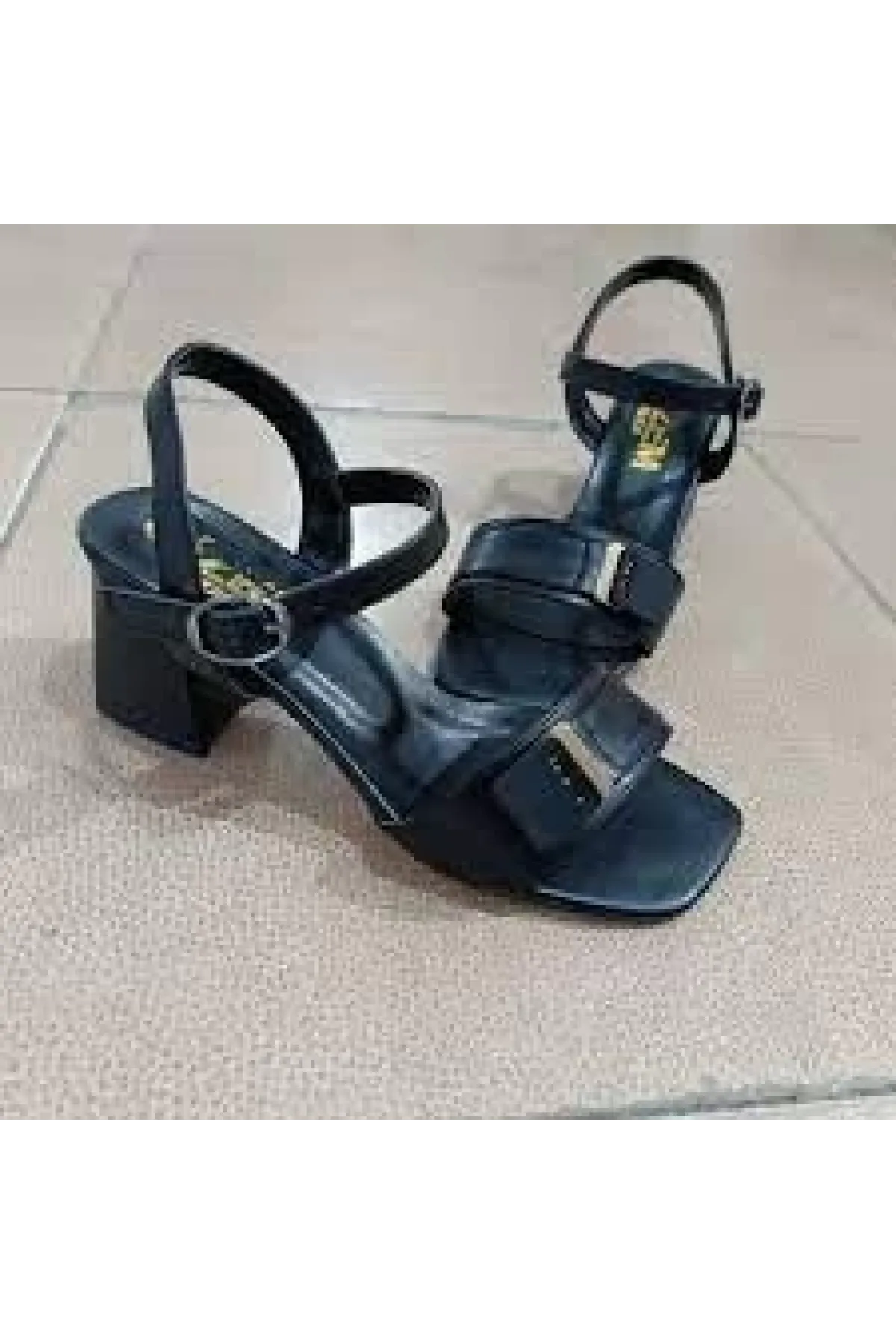 Ruty Siyah Cilt Topuklu Ayakkabı