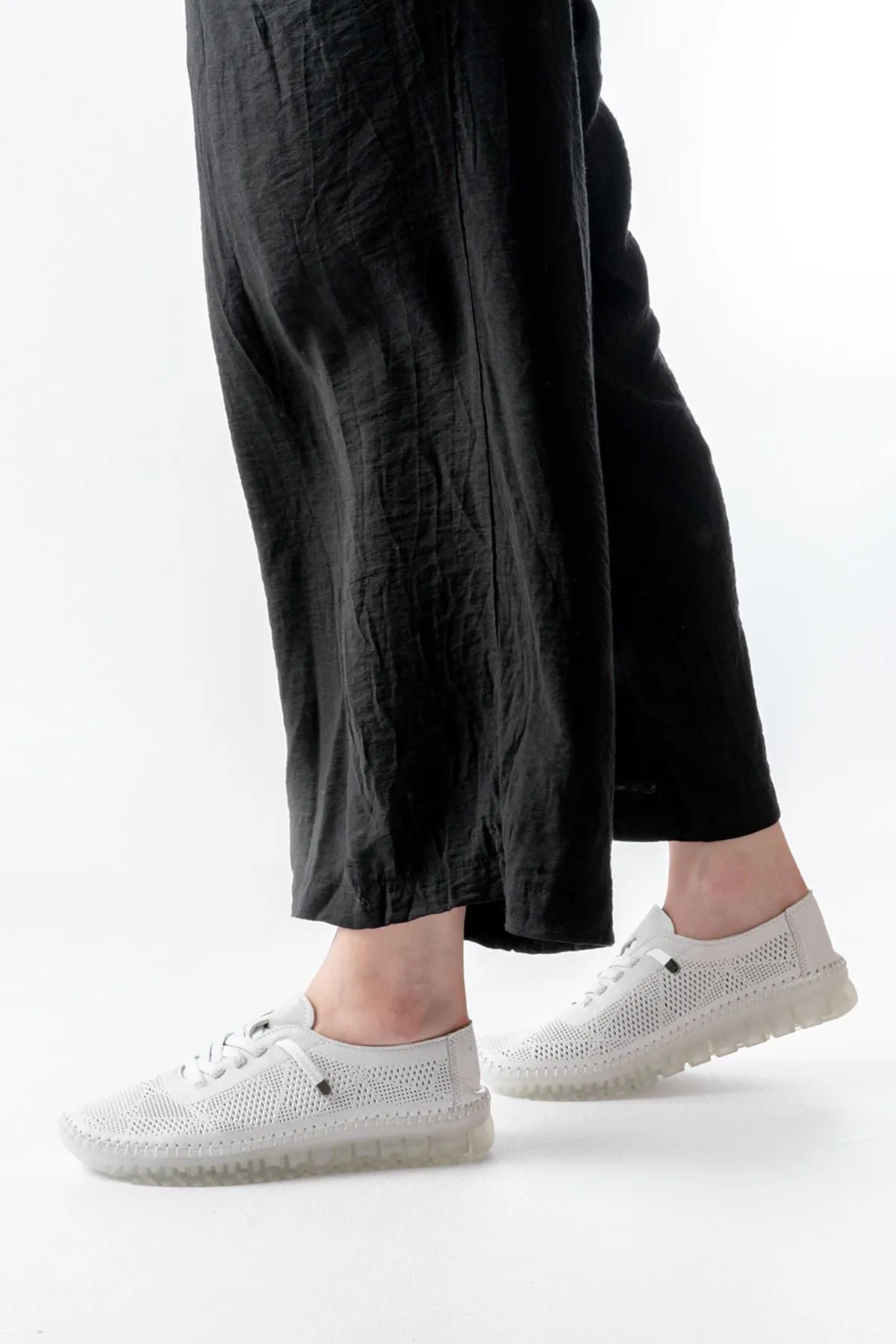 S-365  Beyaz Desenli Hakiki Deri Şeffaf Taban Kadın Spor Ayakkabı