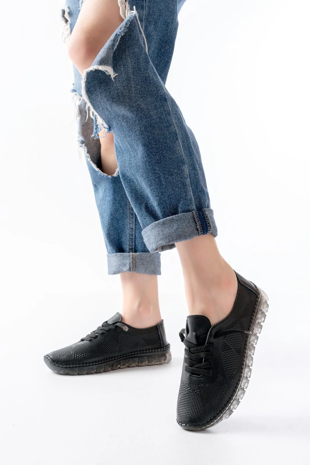 S-365  Siyah Desenli Hakiki Deri Şeffaf Taban Kadın Spor Ayakkabı