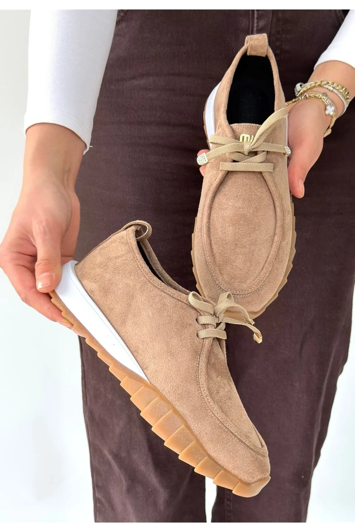 Sier Bej Süet Bağcıklı Spor Ayakkabı