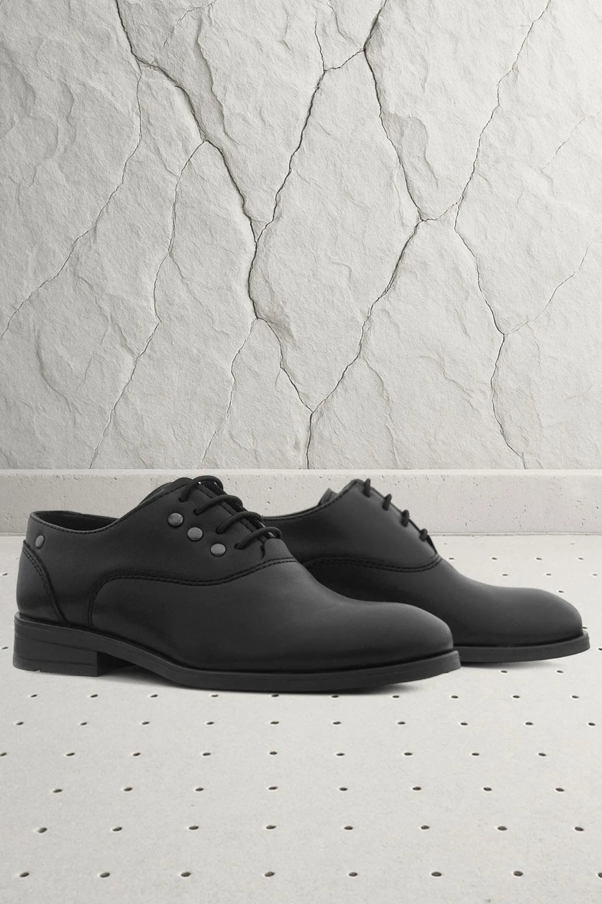 Smokin Siyah Mat Bağcıklı Metal Detaylı Çocuk Klasik Ayakkabısı