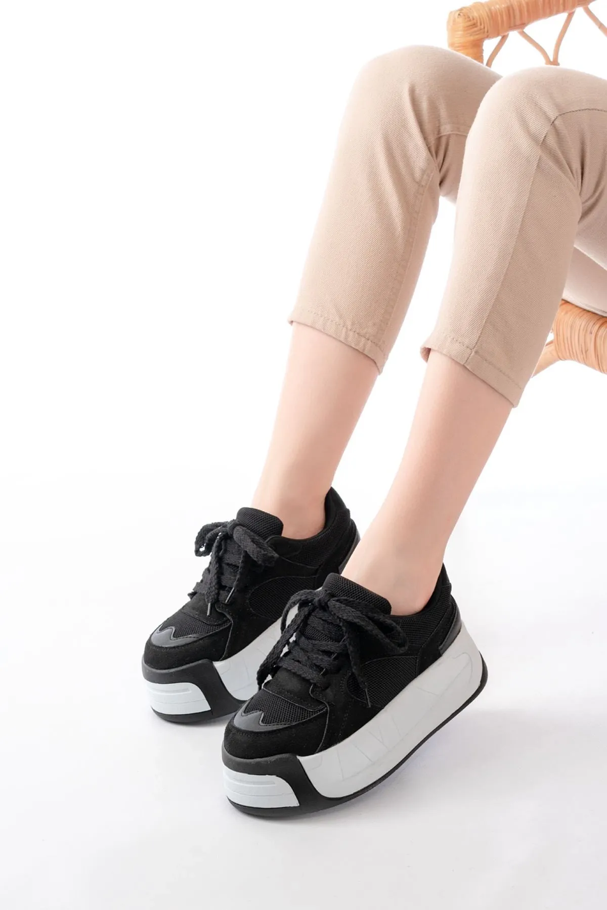 Sp-190 Siyah Garni Bağcıklı Fileli Yüksek Taban Günlük Spor Ayakkabı