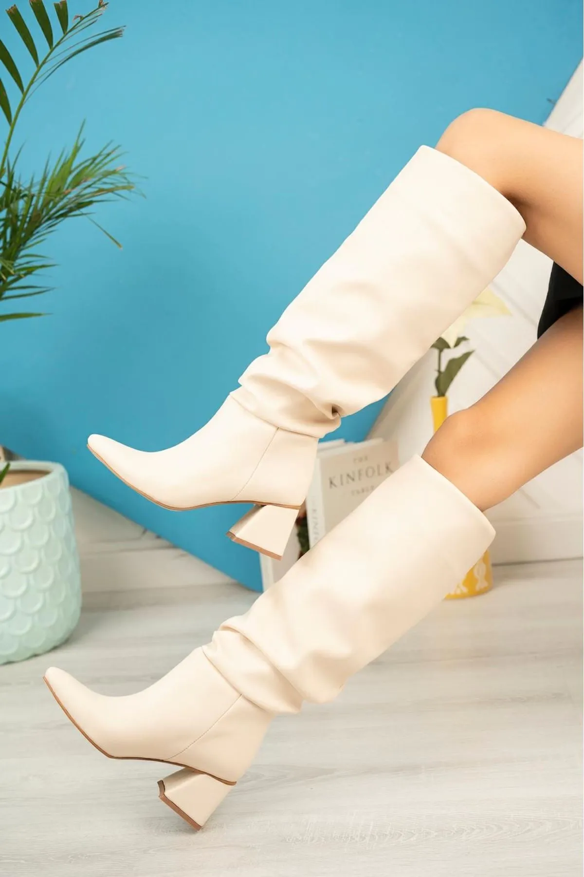 Syt-2002 Bej Körüklü Kalın Topuklu Günlük Bayan Çizme