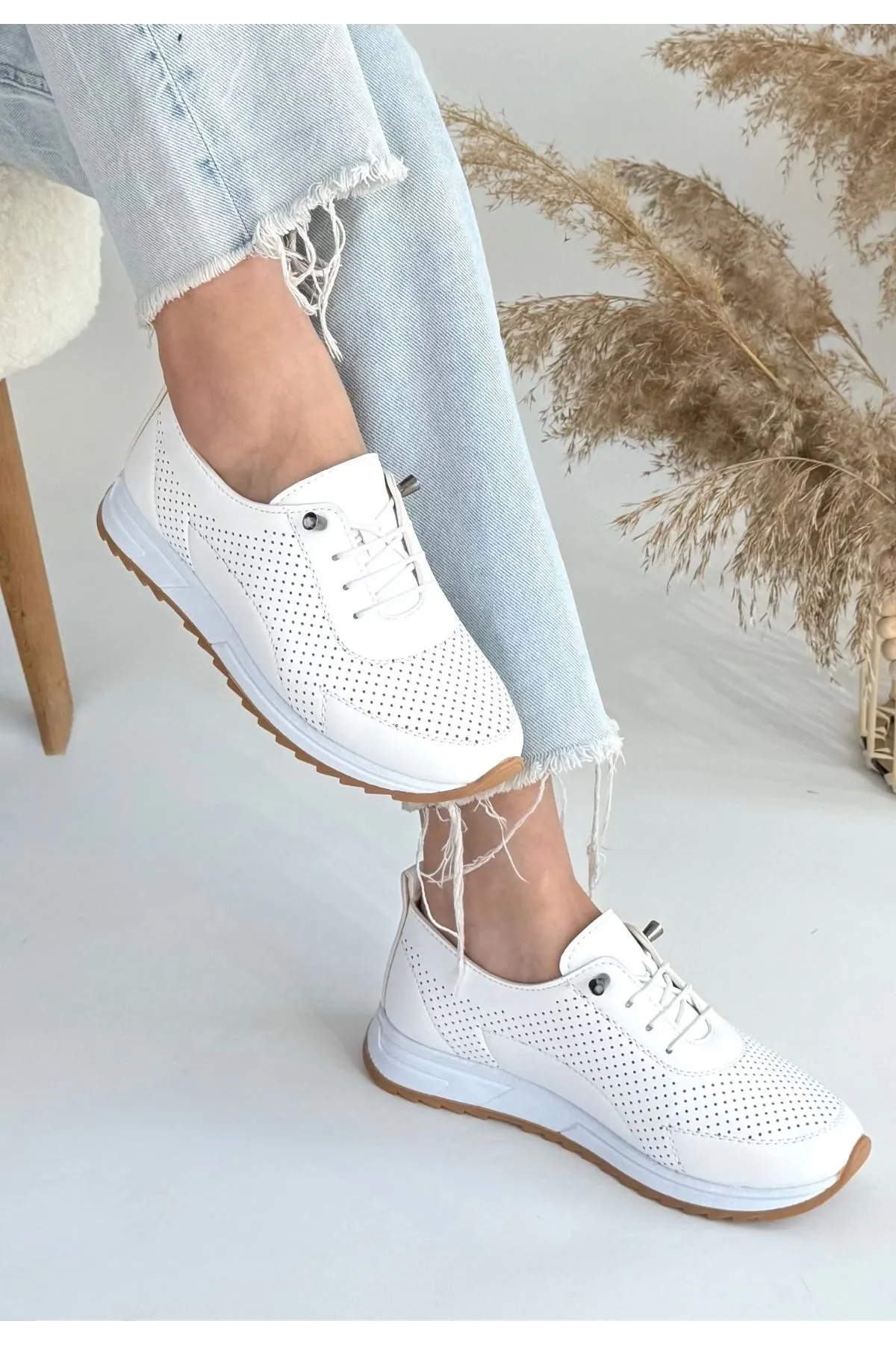 Tone Beyaz Cilt Bağcıklı Spor Ayakkabı