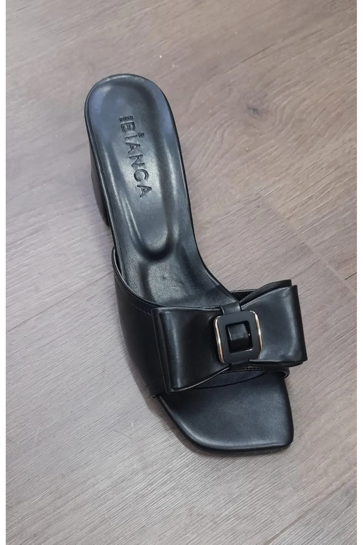 Veor Siyah Cilt Topuklu Terlik