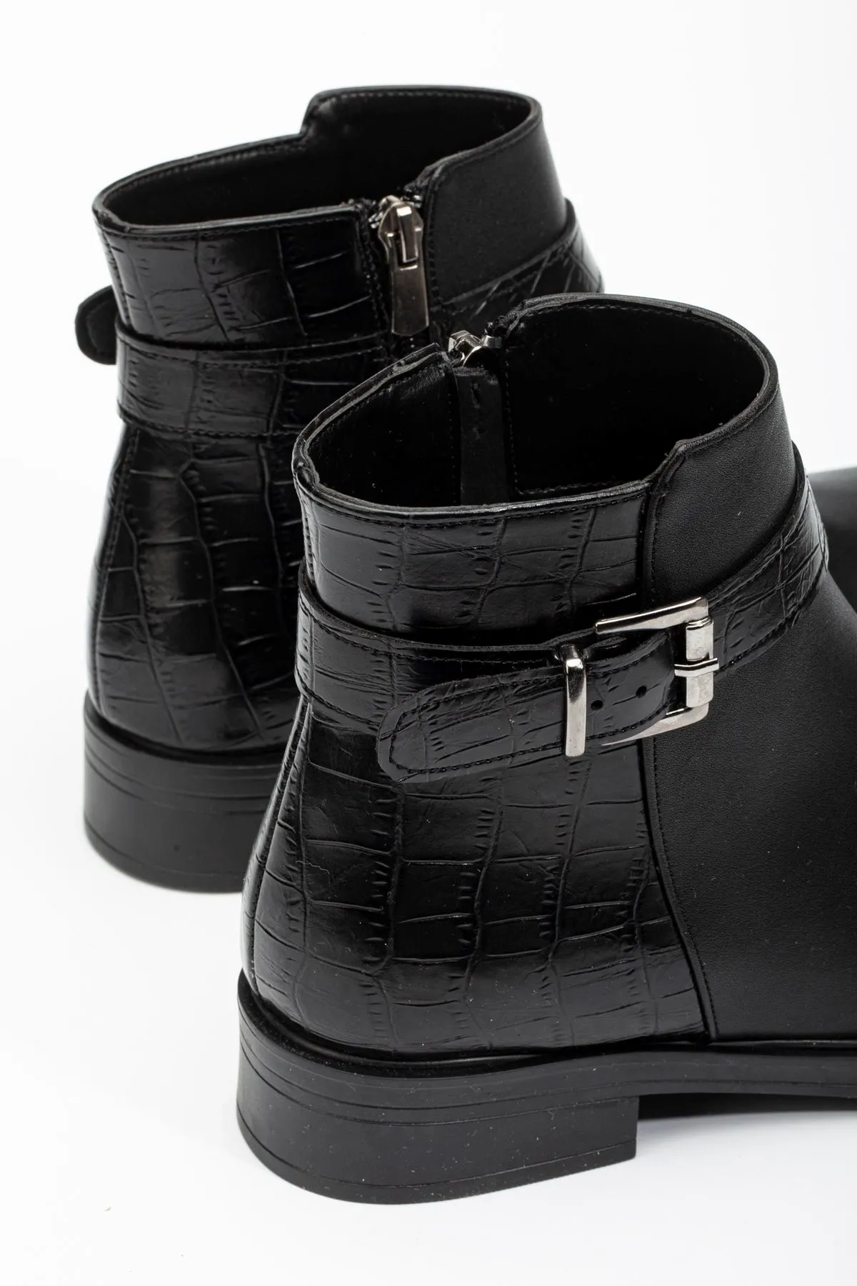 165-204/1 Siyaha Kroko Toka Aksesuarlı Fermuarlı Günlük Kadın Bot