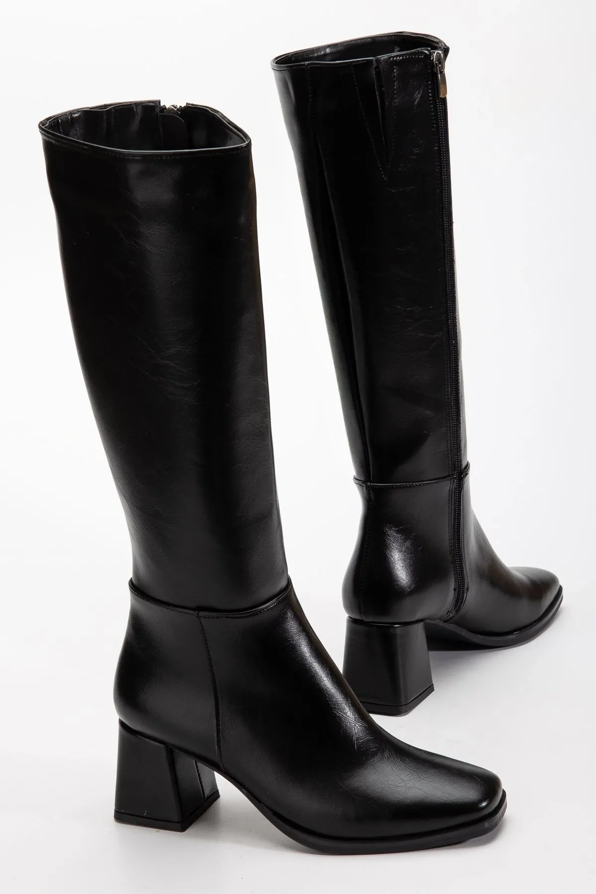 4804 Siyah Kırışık Fermuarlı Günlük Bayan Çizme